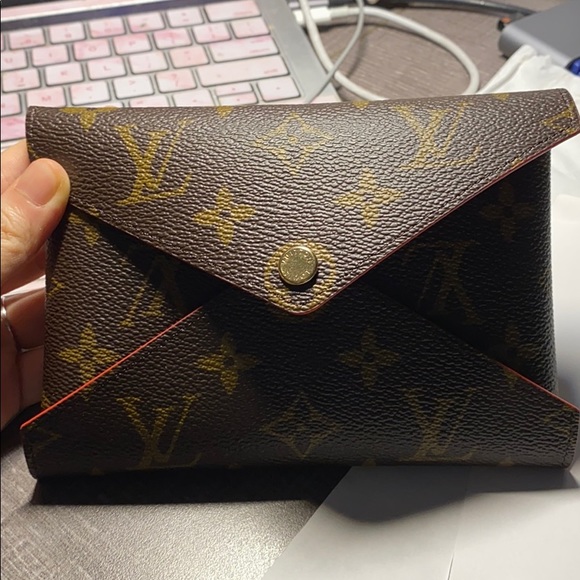 Louis Vuitton Handbags - Brand new Louis Vuitton wallet pochette
